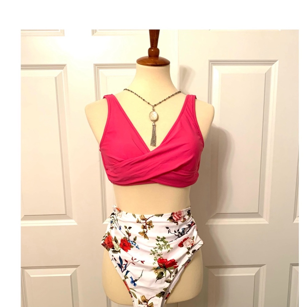 Cupshe 2 Piece Pink/White Print Bathing Suit 🆕